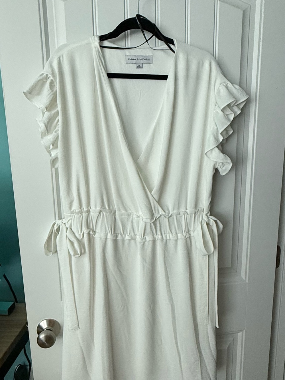 Emma & Michele White V-Neck Wrap Dress with side bows 2X